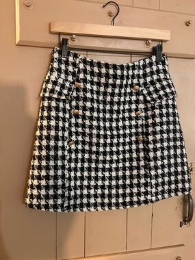 Black & White Houndstooth Tweed Mini Skirt with Gold Buttons